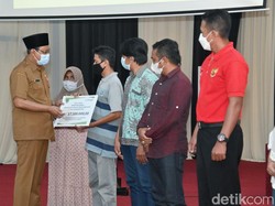 Pemkot Pasuruan Salurkan Bansos RTLH untuk 270 Kepala Keluarga