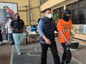 Sopir Taksi Online Foya-foya Pakai Duit Penumpang Berujung Ditangkap Polisi