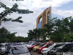 Daftar Lengkap Biaya Kuliah Ilmu Hukum di 5 Kampus Negeri Terbaik Daftar Lengkap Biaya Kuliah Ilmu Hukum di 5 Kampus Negeri Terbaik