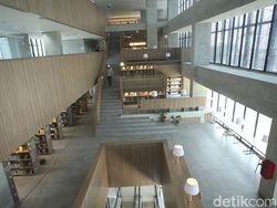 Cara ke Taman Ismail Marzuki Naik KRL hingga TransJakarta