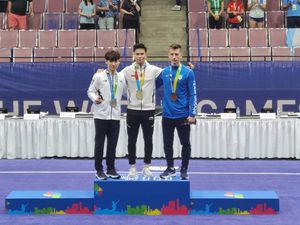 Edgar Xavier Pertahankan Gelar Juara Dunia Wushu Edgar Xavier Pertahankan Gelar Juara Dunia Wushu