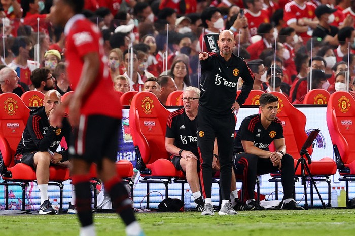 BANGKOK, THAILAND - JULY 12: Manager Erik ten Hag of Manchester United calls for a play during the first half of a preseason friendly match against Liverpool at Rajamangala National Stadium on July 12, 2022 in Bangkok, Thailand. (Photo by Pakawich Damrongkiattisak/Getty Images)