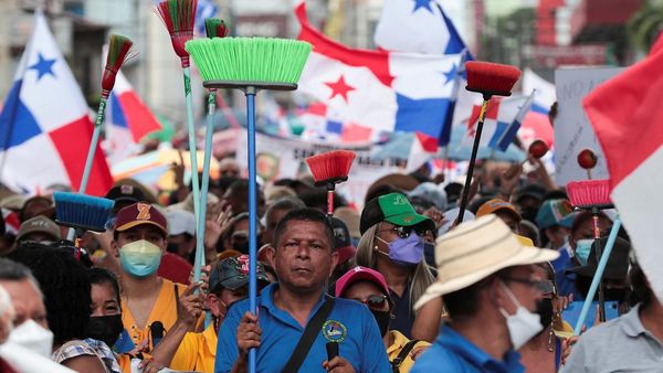 Harga BBM dan Pangan Mahal, Warga Panama Turun ke Jalan