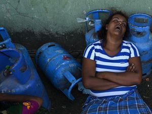 Sri Lanka Bangkrut, Indikator Apa yang Tunjukkan Indonesia Lebih Baik? Sri Lanka Bangkrut, Indikator Apa yang Tunjukkan Indonesia Lebih Baik?