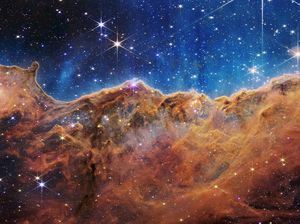 Memukau! Lihat Foto Galaksi yang Dipotret Teleskop Termahal NASA Memukau! Lihat Foto Galaksi yang Dipotret Teleskop Termahal NASA