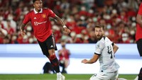 Jadon Sancho membuka kemenangan Man United. Foto: Getty Images/Matthew Ashton - AMA