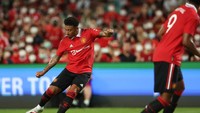 Baru 12 menit laga berjalan, MU sudah unggul. Foto: Getty Images/Matthew Ashton - AMA