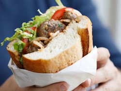 Pegawai Vegan Ini Dapat Uang Rp 225 Juta Usai Diejek Pakai Daging