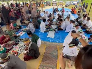 Warga Luwu Utara Doa Bersama Peringati 2 Tahun Banjir Bandang Masamba Warga Luwu Utara Doa Bersama Peringati 2 Tahun Banjir Bandang Masamba