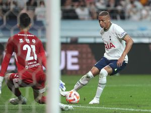 Conte Langsung Coba Richarlison di 3 Posisi, Hasilnya?