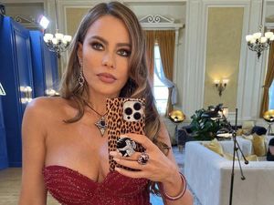 Sofia Vergara Pamer Foto Seksi, Netizen: Jessica Rabbit di Dunia Nyata