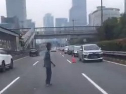 Pria Viral Jalan Santai di Tengah Jalan Tol Dalkot Kini Ditangani Dinsos