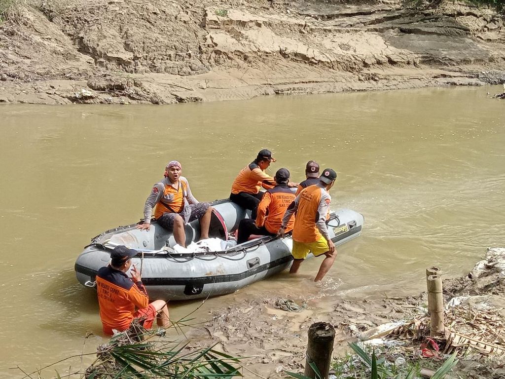 Bocah 9 Tahun Tenggelam di Sungai Tuntang Demak Ditemukan Meninggal