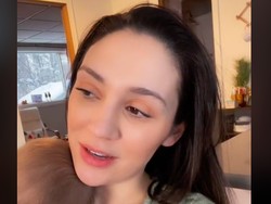 Kontroversi Wanita Menyusui Suaminya untuk Mengatasi Mastitis