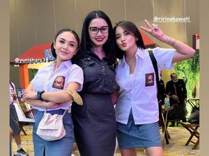 8 Adu Gaya Yuni Shara Vs Ririn Ekawati Pakai Seragam SMA & Rok Mini, Bak ABG