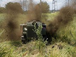 Detik-detik Robot Rusia Ledakkan Ranjau di Ukraina