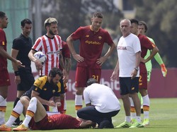 Duh, Mourinho Protes dan Terobos Lapangan di Laga Pramusim Roma