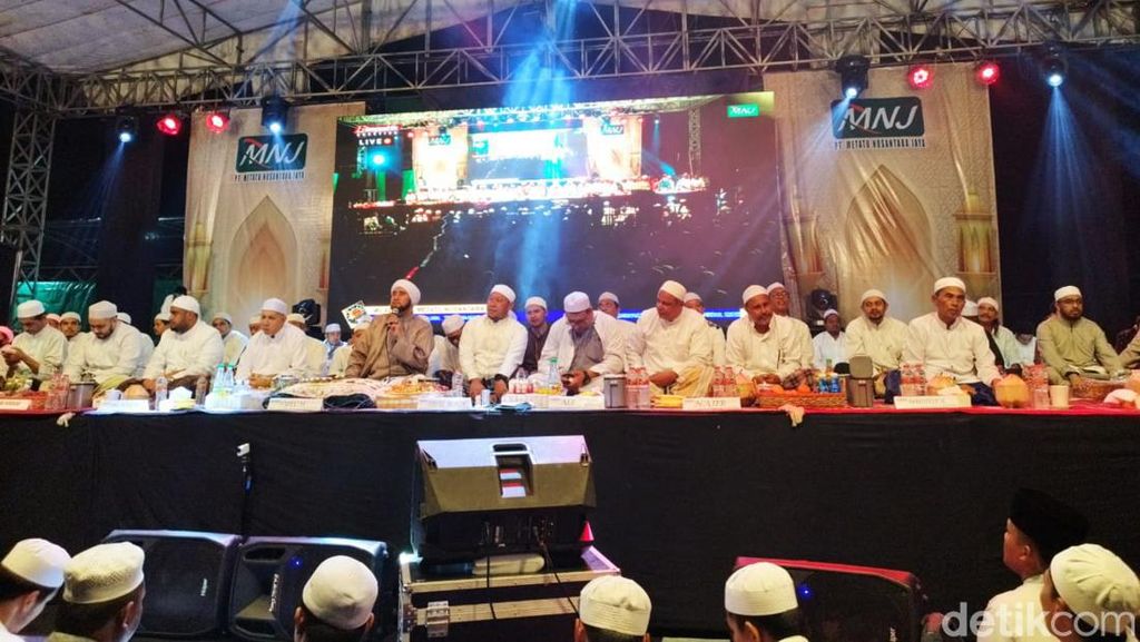 Lautan Manusia di Metatu Berselawat Lautan Manusia di Metatu Berselawat