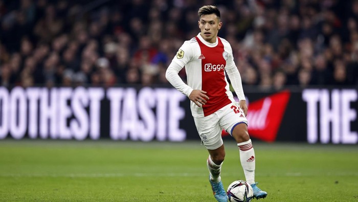 AMSTERDAM - Lisandro Martinez of Ajax during the Dutch Eredivisie match between Ajax Amsterdam and RKC Waalwijk at the Johan Cruijff ArenA on March 6, 2022 in Amsterdam, Netherlands. ANP MAURICE VAN STEEN (Photo by ANP via Getty Images)