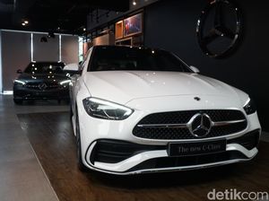 Mercy Luncurkan C-Class Terbaru, Harga Rp 900 Jutaan Mercy Luncurkan C-Class Terbaru, Harga Rp 900 Jutaan