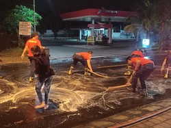 Solar Tumpah di Subagan Karangasem, Sejumlah Pemotor Jadi Korban