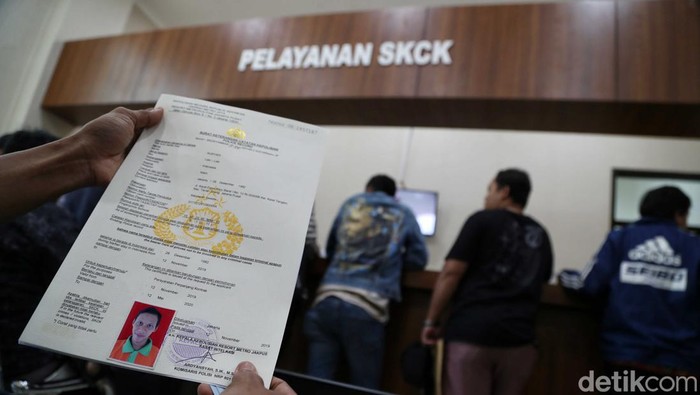 Persyaratan Perpanjang SKCK, Cek Infonya di Sini Persyaratan perpanjang SKCK perlu diperhatikan apabila masyarakat ingin menambah masa berlaku dokumen tersebut. Berikut syarat-syarat perpanjang SKCK.