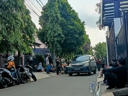 Polisi Tinggalkan Rumah Nikita Mirzani Usai 3,5 Jam Penggeledahan