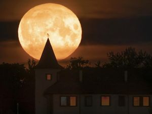 Supermoon Terakhir Tahun Ini, Nantikan 12 Agustus 2022