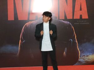 Gaya Roy Pacar Jeje Slebew Tampil di Acara TV, Pakai Kaca Mata Rp 30 Juta