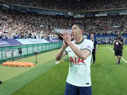 Son Bahagia Banget Main Bareng Tottenham di Korea