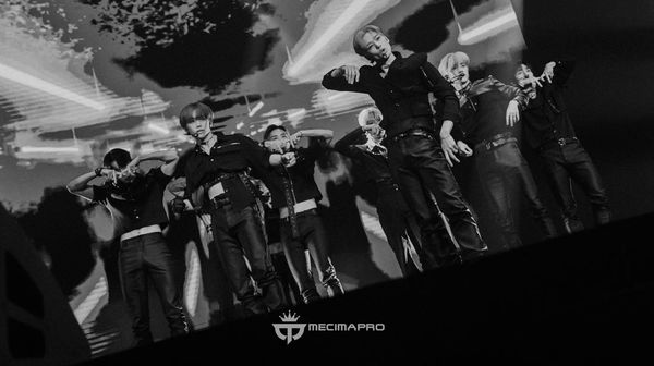 Melihat Lagi Keseruan Konser THE BOYZ di Jakarta