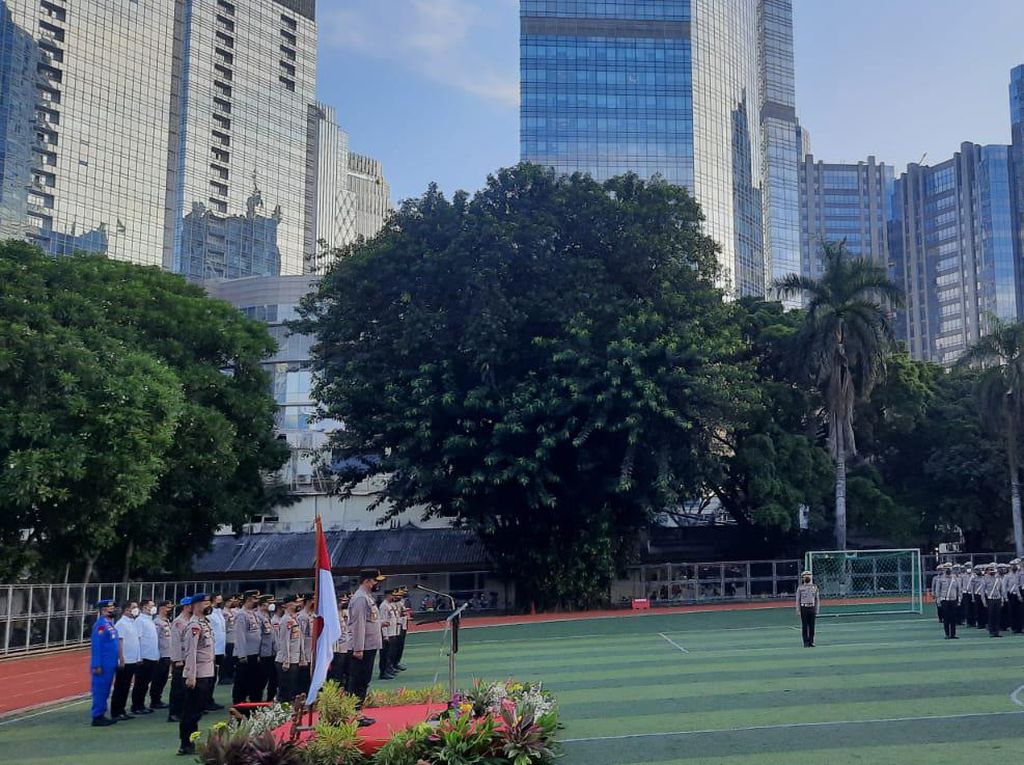 Kapolda Metro Pimpin Serah Terima Jabatan Dirlantas dan Kabid Dokkes Kapolda Metro Pimpin Serah Terima Jabatan Dirlantas dan Kabid Dokkes