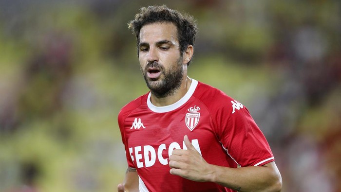 MONACO, MONACO - SEPTEMBER 16: Cesc Fabregas of AS Monaco during the UEFA Europa League group B match between AS Monaco and Sturm Graz at Stade Louis II on September 16, 2021 in Monaco, Monaco. (Photo by Jonathan Moscrop/Getty Images)
