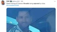 Meme Lionel Messi senyum-senyum melihat Cristiano Ronaldo ditolak gabung ke klub baru. (Foto: Twitter)