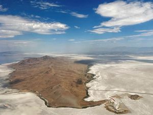 Great Salt Lake di Utah AS Mulai Mengering, Para Ahli Khawatirkan Hal Ini Great Salt Lake di Utah AS Mulai Mengering, Para Ahli Khawatirkan Hal Ini