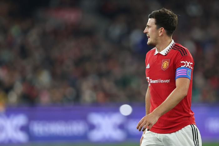 MELBOURNE, AUSTRALIA - JULY 15: Harry Maguire of Manchester United during the Pre-Season friendly match between Melbourne Victory and Manchester United at Melbourne Cricket Ground on July 15, 2022 in Melbourne, Australia. (Photo by Matthew Ashton - AMA/Getty Images)