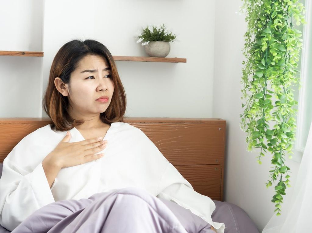 Makan Pedas Sampai Batuk-batuk, Tulang Rusuk Wanita Ini Retak Makan Pedas Sampai Batuk-batuk, Tulang Rusuk Wanita Ini Retak