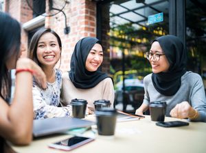 Sederet Bahasa Kekinian yang Masuk dalam KBBI: Wibu hingga Cogan