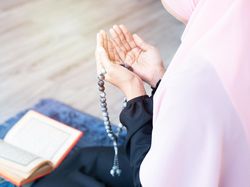 Niat Salat Dhuha 4 Rakaat Lengkap Arab, Latin, dan Artinya