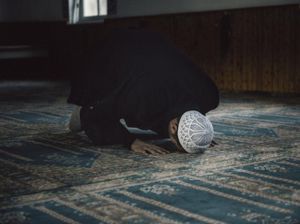 Tata Cara Sholat Taubat dan Bacaan Doanya Lengkap Tata Cara Sholat Taubat dan Bacaan Doanya Lengkap