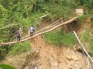 Jembatan Tua Terancam Putus di Sukabumi Segera Diperbaiki Jembatan Tua Terancam Putus di Sukabumi Segera Diperbaiki