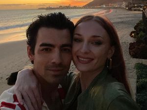 Mediasi Joe Jonas-Sophie Turner Buntu, Sidang Hak Asuh Anak Digelar Tahun Depan Mediasi Joe Jonas-Sophie Turner Buntu, Sidang Hak Asuh Anak Digelar Tahun Depan