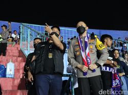 Kapolres Malang Kawal Pemain Persebaya saat Tragedi Kanjuruhan Pecah