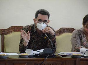 DPRD Bali Tegaskan Tak Ada Revisi RTRW Proyek Terminal LNG DPRD Bali Tegaskan Tak Ada Revisi RTRW Proyek Terminal LNG