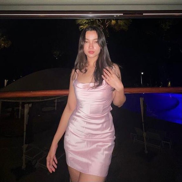 Megan Domani memulai debutnya sejak usia 12 tahun