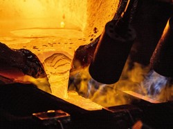 Smelter buat Bahan Baku Baterai Kendaraan Listrik Dibangun, Beroperasi 2025