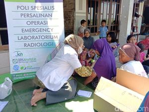 Korban Banjir Bandang Margoyoso Pati Mulai Terserang Gatal hingga Flu Korban Banjir Bandang Margoyoso Pati Mulai Terserang Gatal hingga Flu