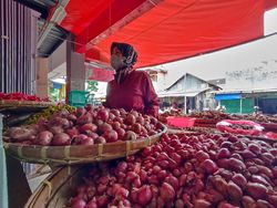 Hore! Harga Cabai Merah-Bawang Merah di Denpasar Turun Hari Ini