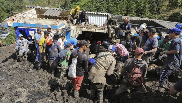 Sekolah di Kolombia Tertimbun Longsor, Begini Proses Evakuasi Korban