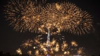 Potret Kemeriahan Pesta Kembang Api di Perayaan Bastille Day Prancis